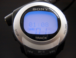 D-E01_remote_s.jpg.jpg (25521 �o�C�g)